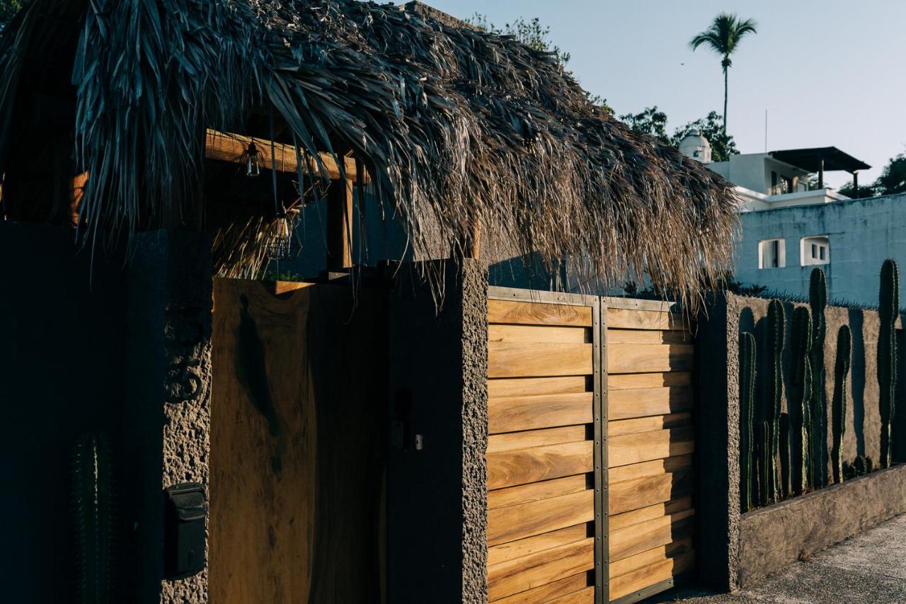 Casa Sirena Hotel Ixtapa  Exterior photo