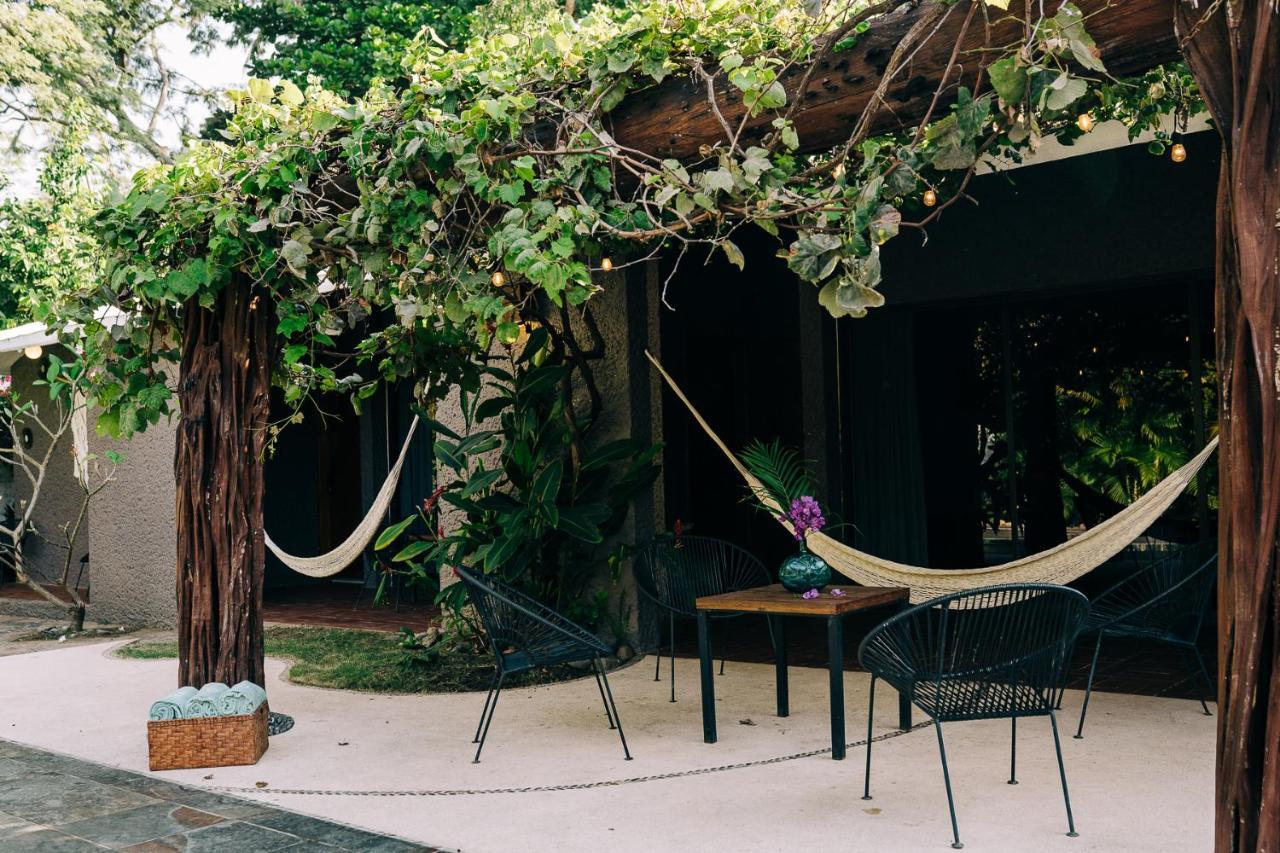 Casa Sirena Hotel Ixtapa  Exterior photo