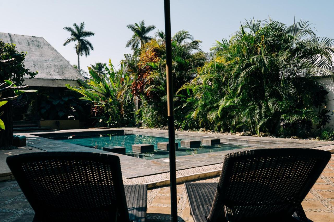 Casa Sirena Hotel Ixtapa  Exterior photo